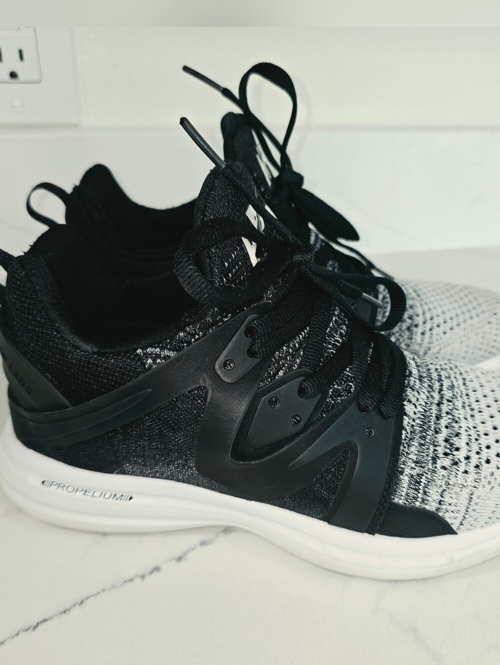 Women's APL Athletic Propulsion Labs Ascend sneakers SIZE 8